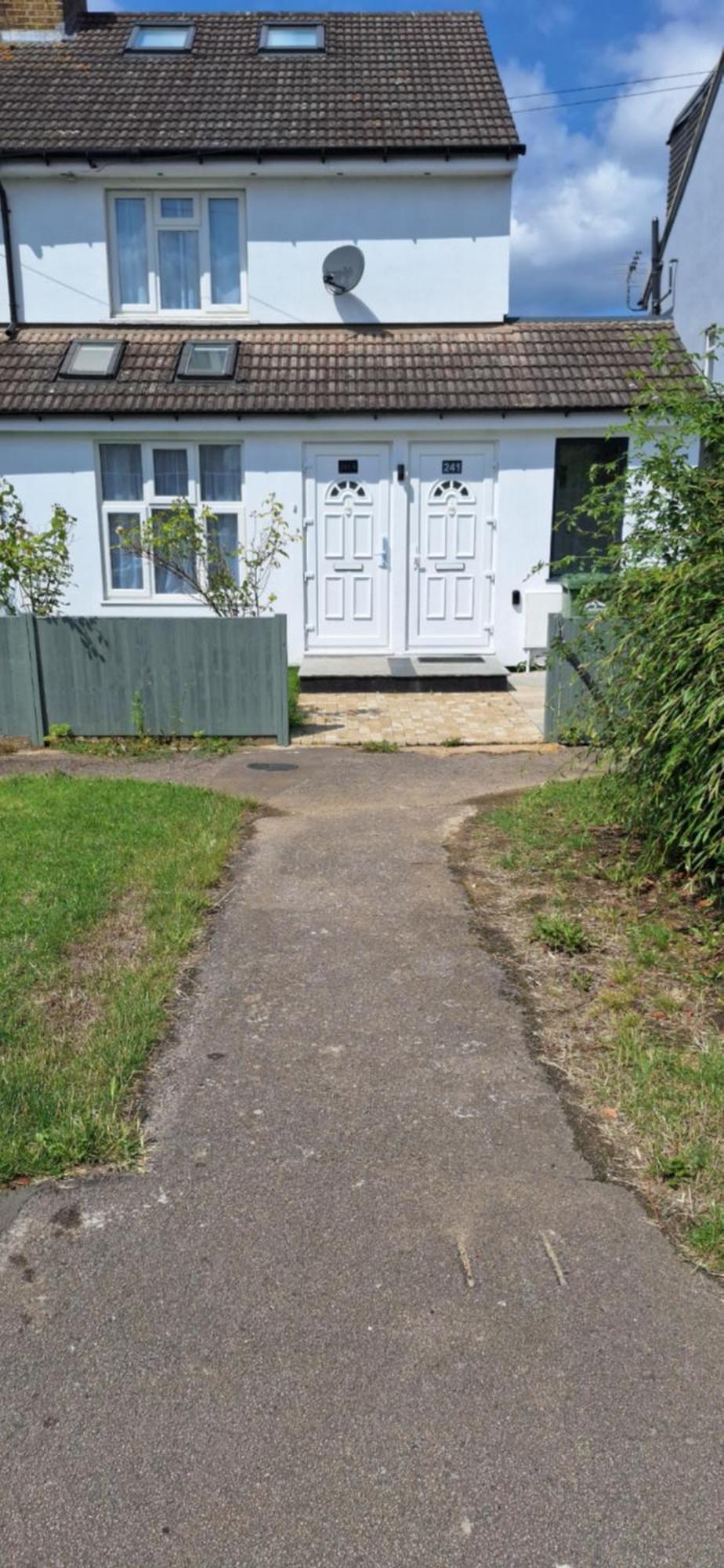 New 3 Bedrooms Flat In Ashford Near Heathrow Exterior photo